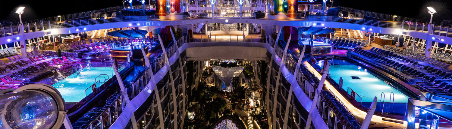 Symphony of the Seas à Noite
