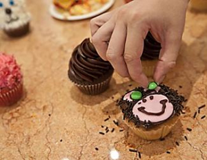 CUPCAKE CUPBOARD