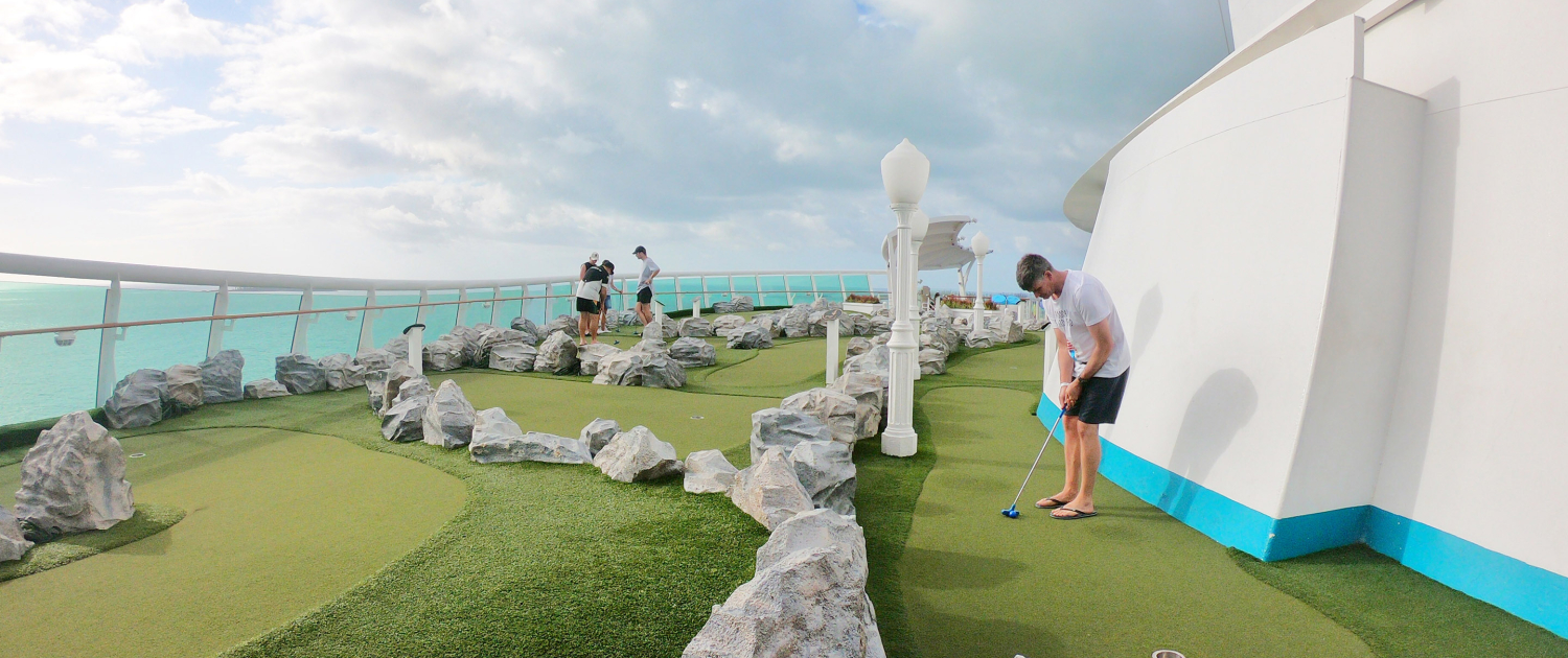 Explorer of the Seas Mini golfe