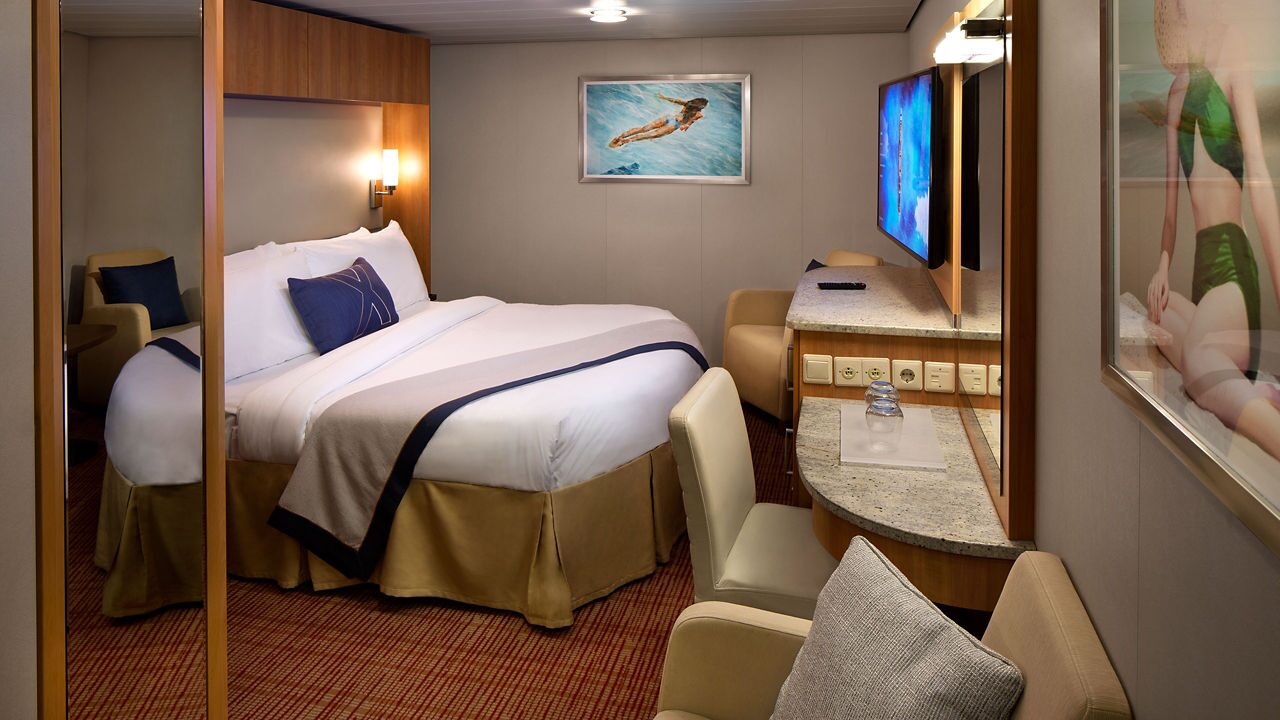 eq-revolutionized-inside-stateroom-2560x1440 (1)