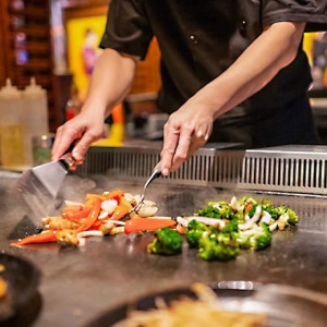 IZUMI HIBACHI & SUSHI